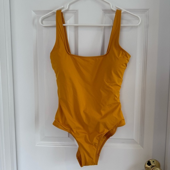 Everlane The Square-Neck One-Piece Mustard
Marigold Yellow Size Small - Picture 2 of 11